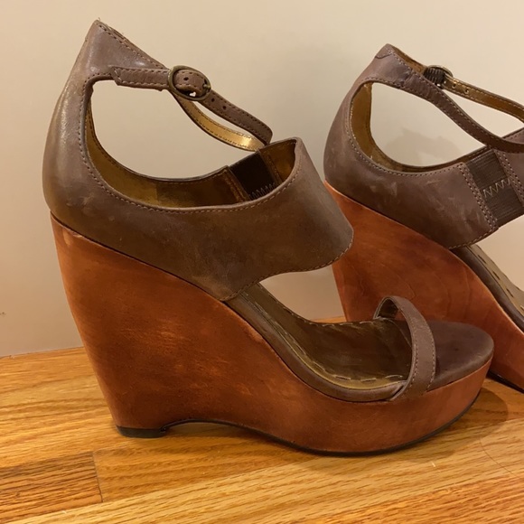 Nine West Brown Leather & Wood Wedges Size 6.5 - Picture 5 of 15